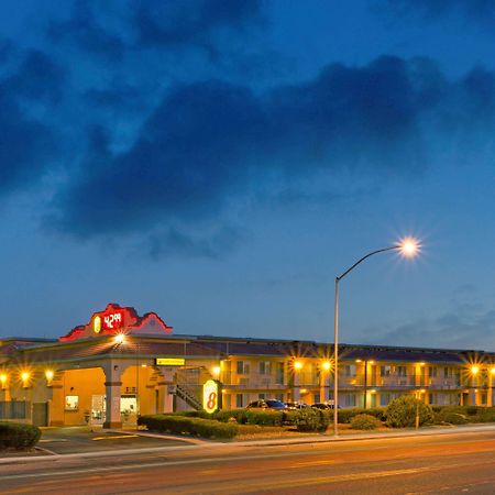 Готель Super 8 By Wyndham Tucson Downtown Convention Center Екстер'єр фото