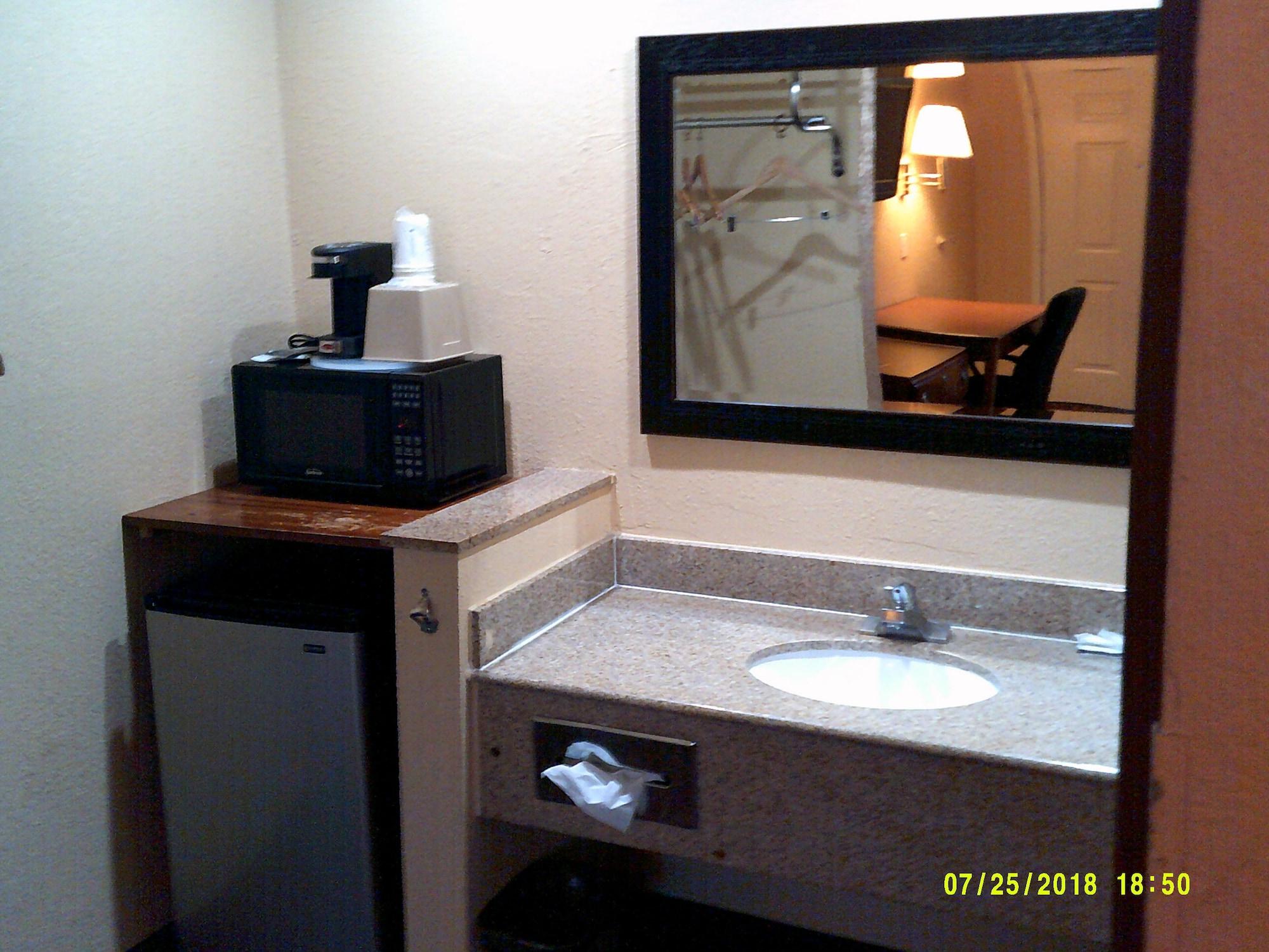Готель Super 8 By Wyndham Tucson Downtown Convention Center Екстер'єр фото