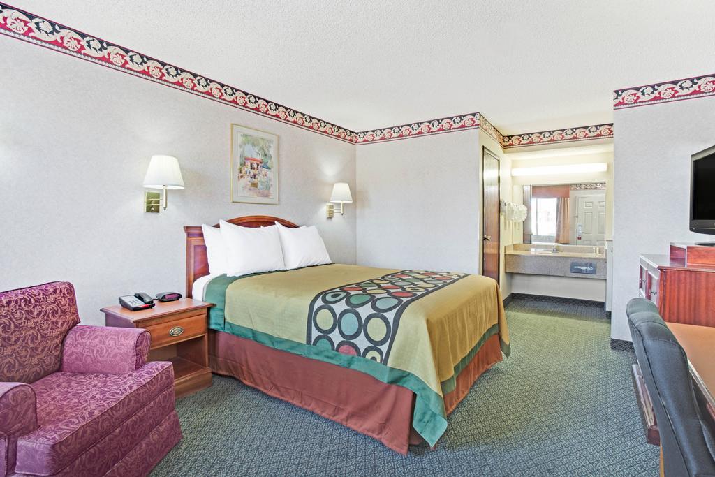 Готель Super 8 By Wyndham Tucson Downtown Convention Center Екстер'єр фото